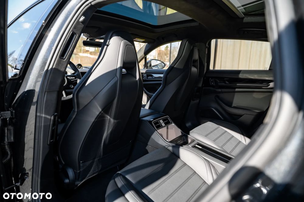 Porsche Panamera - 23