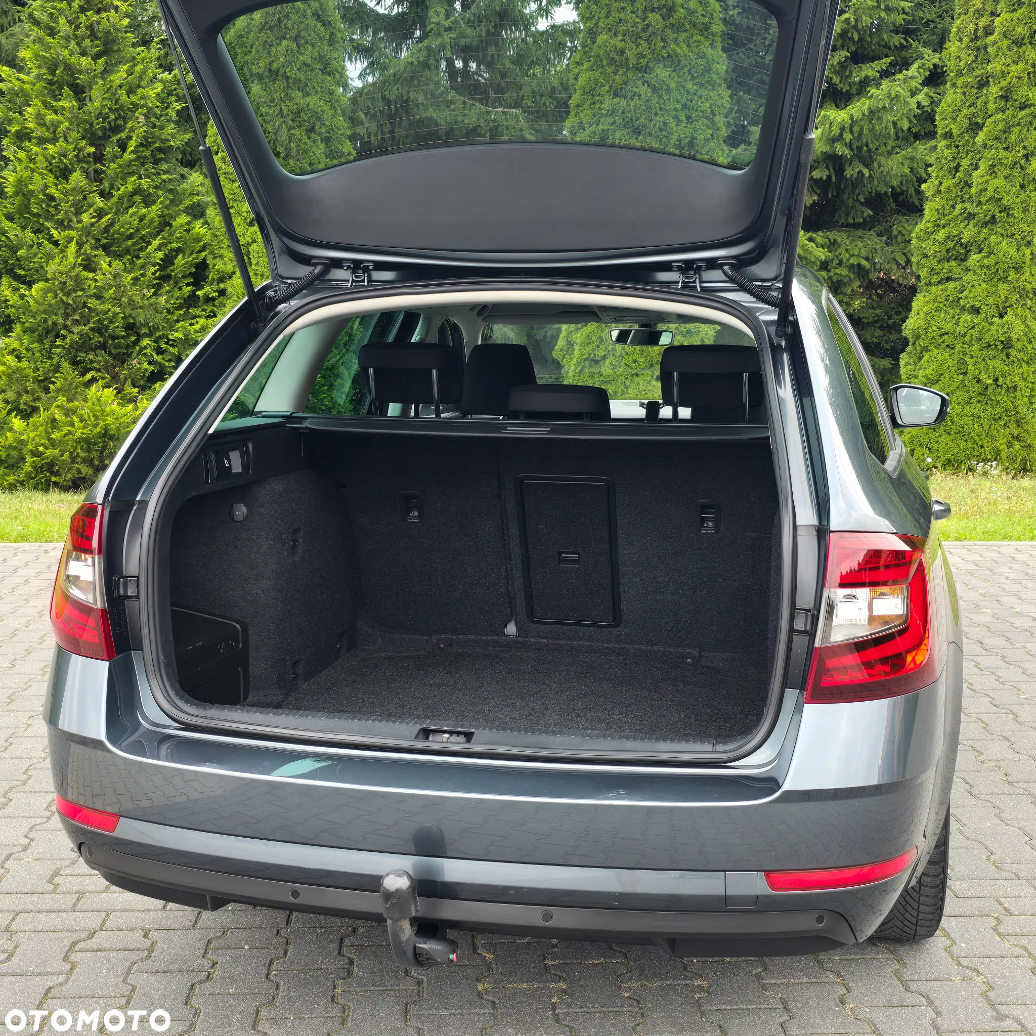 Skoda Octavia Combi 1.6 TDI DSG Style - 16