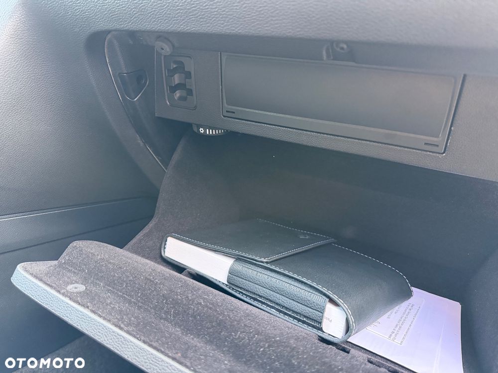 Volkswagen Passat 2.0 TDI SCR Style DSG - 20