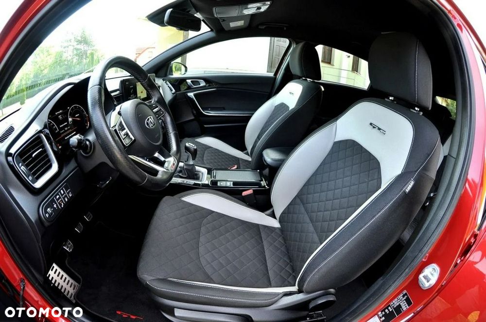 Kia ProCeed 1.4 T-GDI GT Line - 21