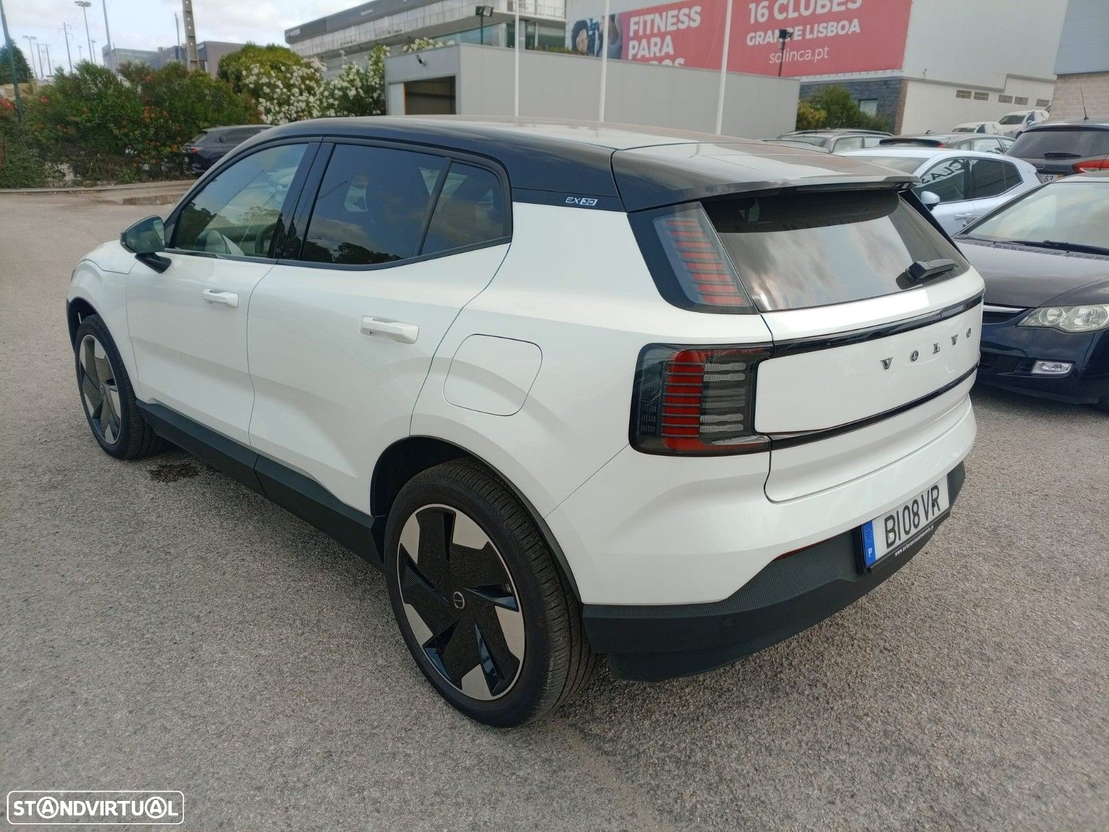 Volvo EX30 69 kWh Single Motor Extended Range Plus - 6