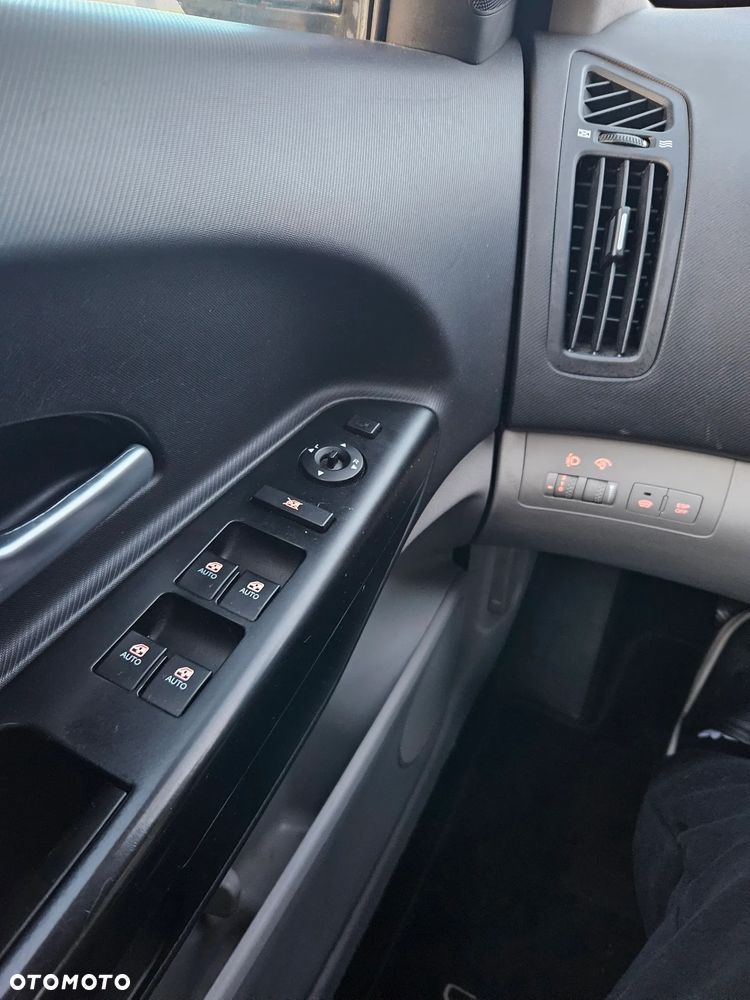 Kia Ceed - 14