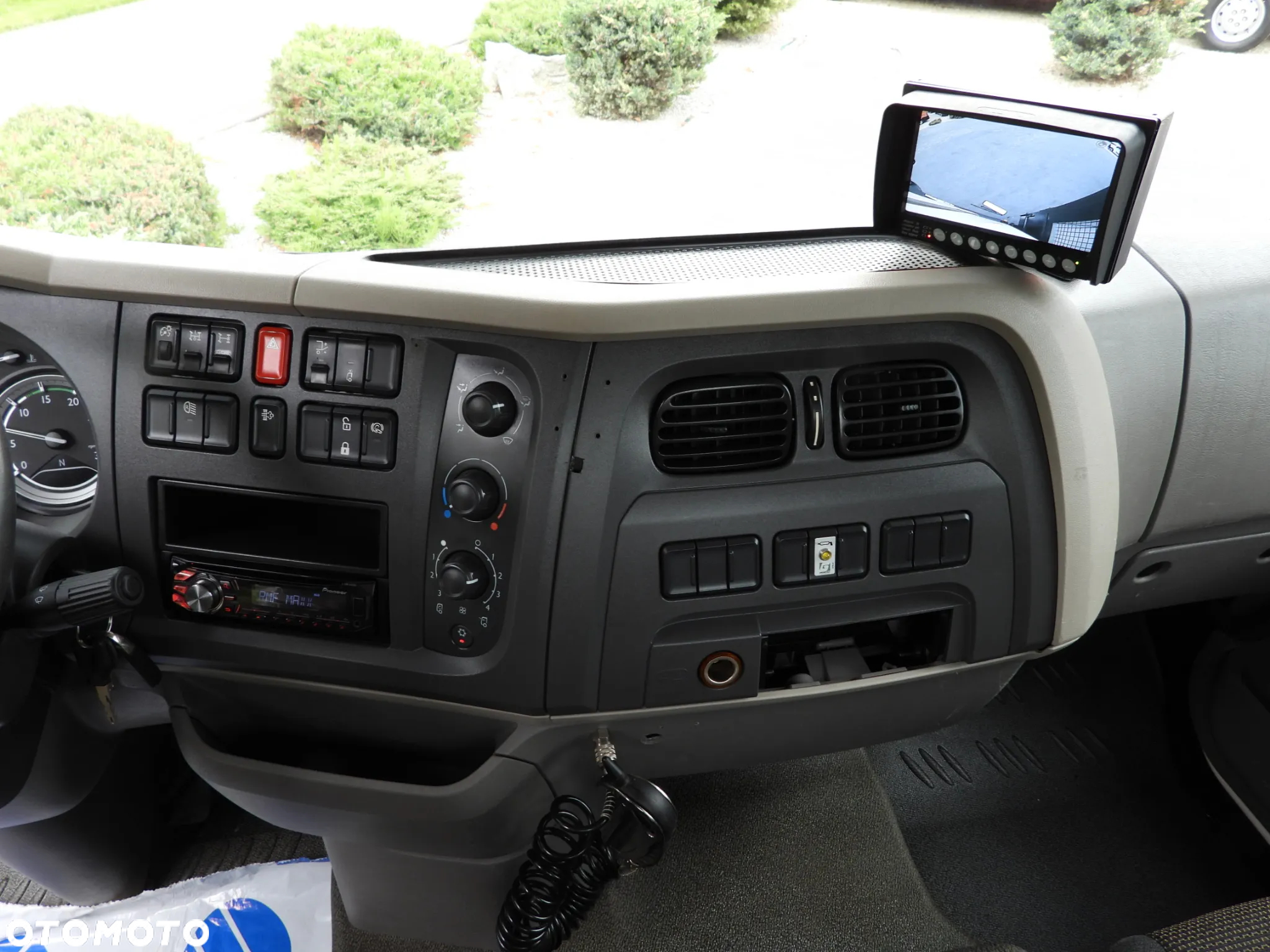 DAF LF 180 WYWROTKA TRÓJSTRONNA TEMPOMAT LEDY AUTOMAT BLIŹNIACZE KOŁA KLIMATYZACJA 180KM [ 435885 ] - 31