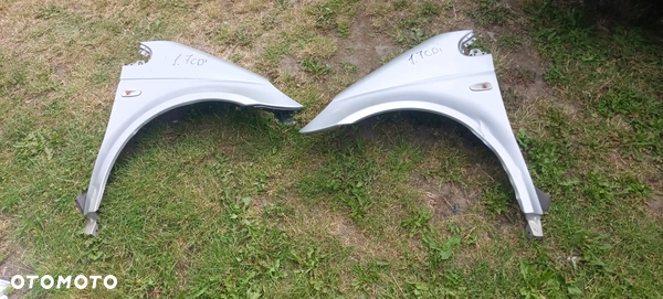 Mercedes Vaneo W414 błotnik przedni przód prawy lewy bez rdzy