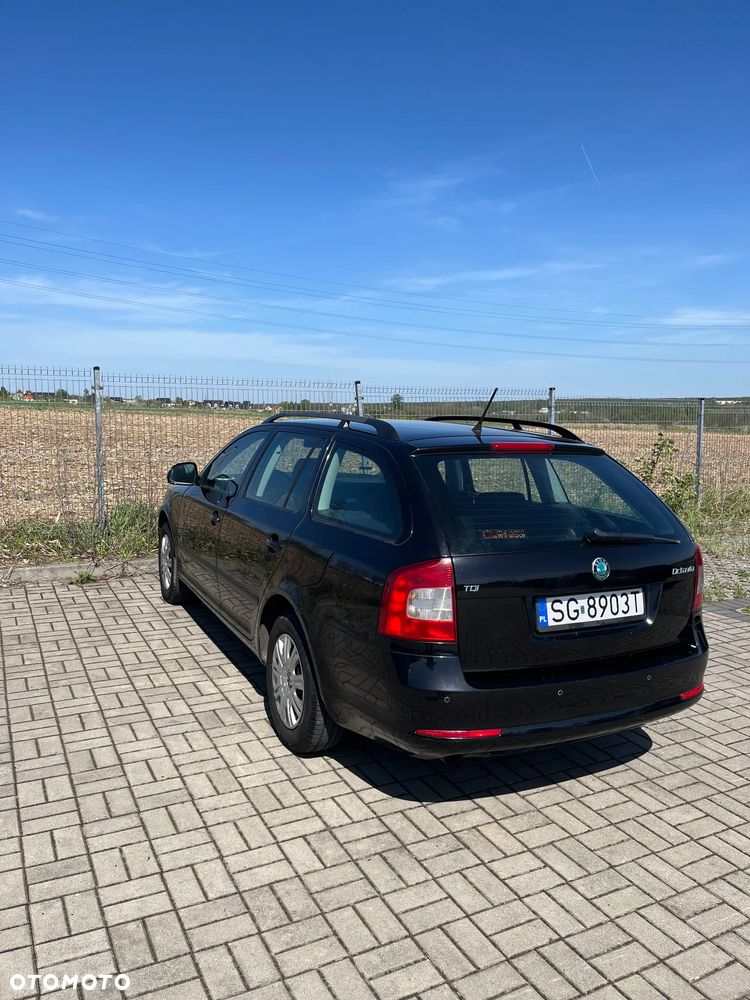 Skoda Octavia 1.6 TDI Ambiente - 4