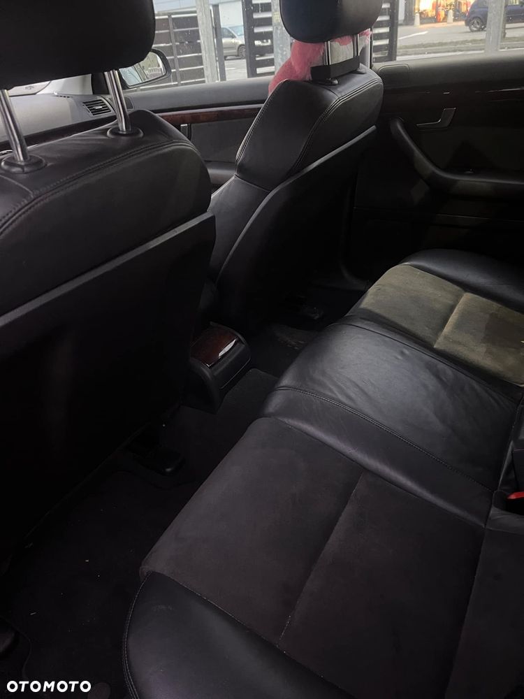 Audi A4 Limousine - 16