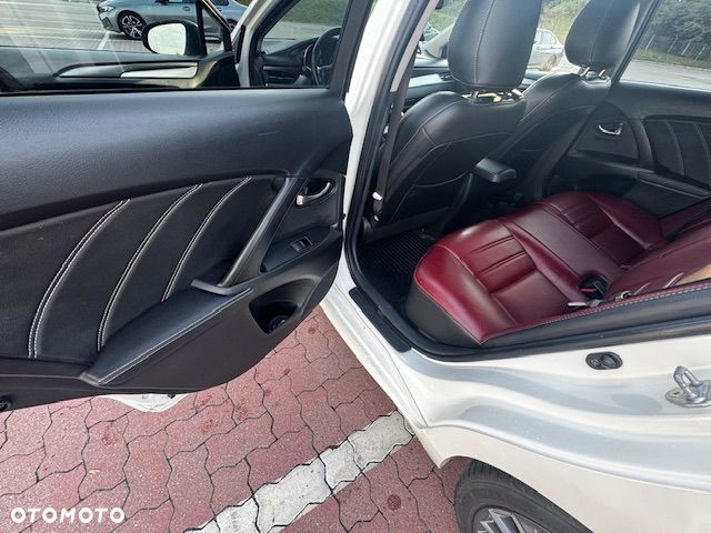 Toyota Avensis 2.0 D-4D Selection - 6