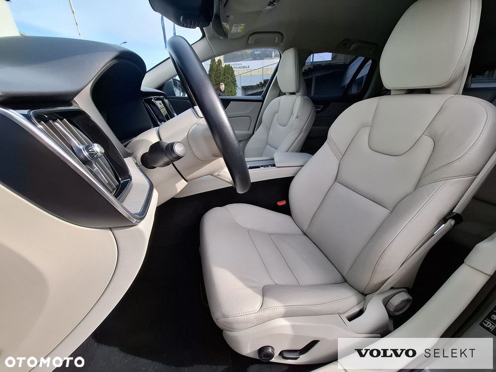 Volvo V60 Cross Country - 10