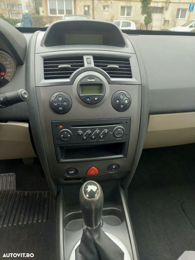 Renault Megane II 1.5 dCi Authentique - 12