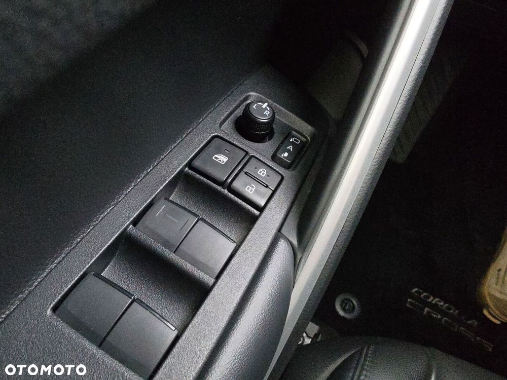 Toyota Corolla Cross 2.0 Hybrid Executive - 19