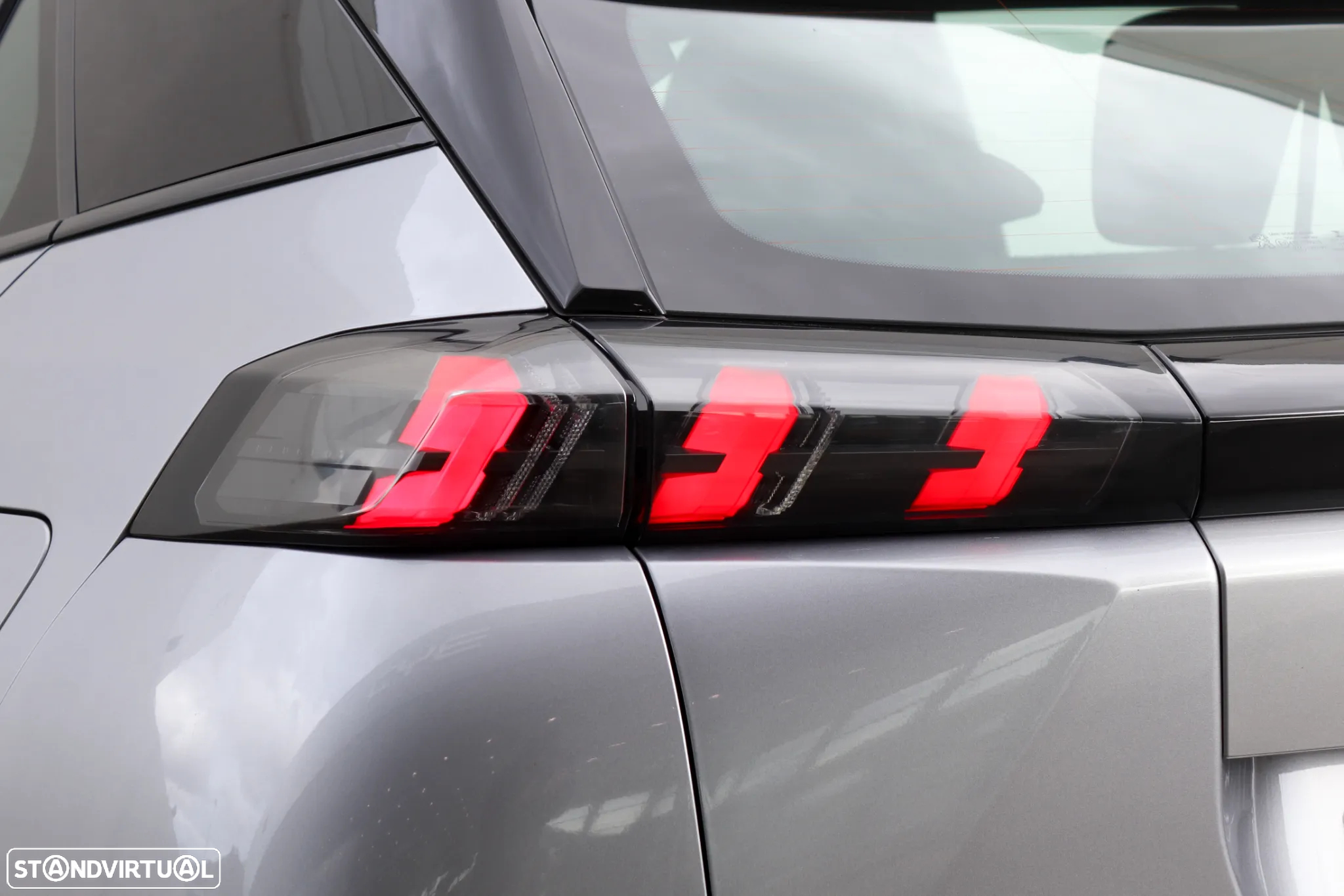 Peugeot 2008 1.2 PureTech Active Pack - 31