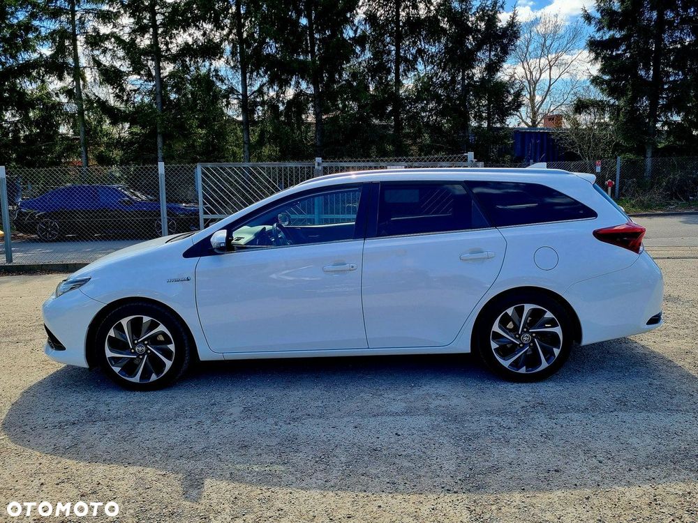 Toyota Auris Hybrid 135 Premium - 8