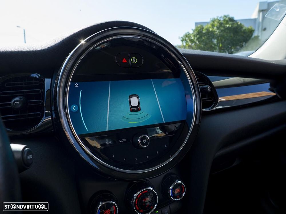 MINI 3 Portas Cooper SE Essential - 31