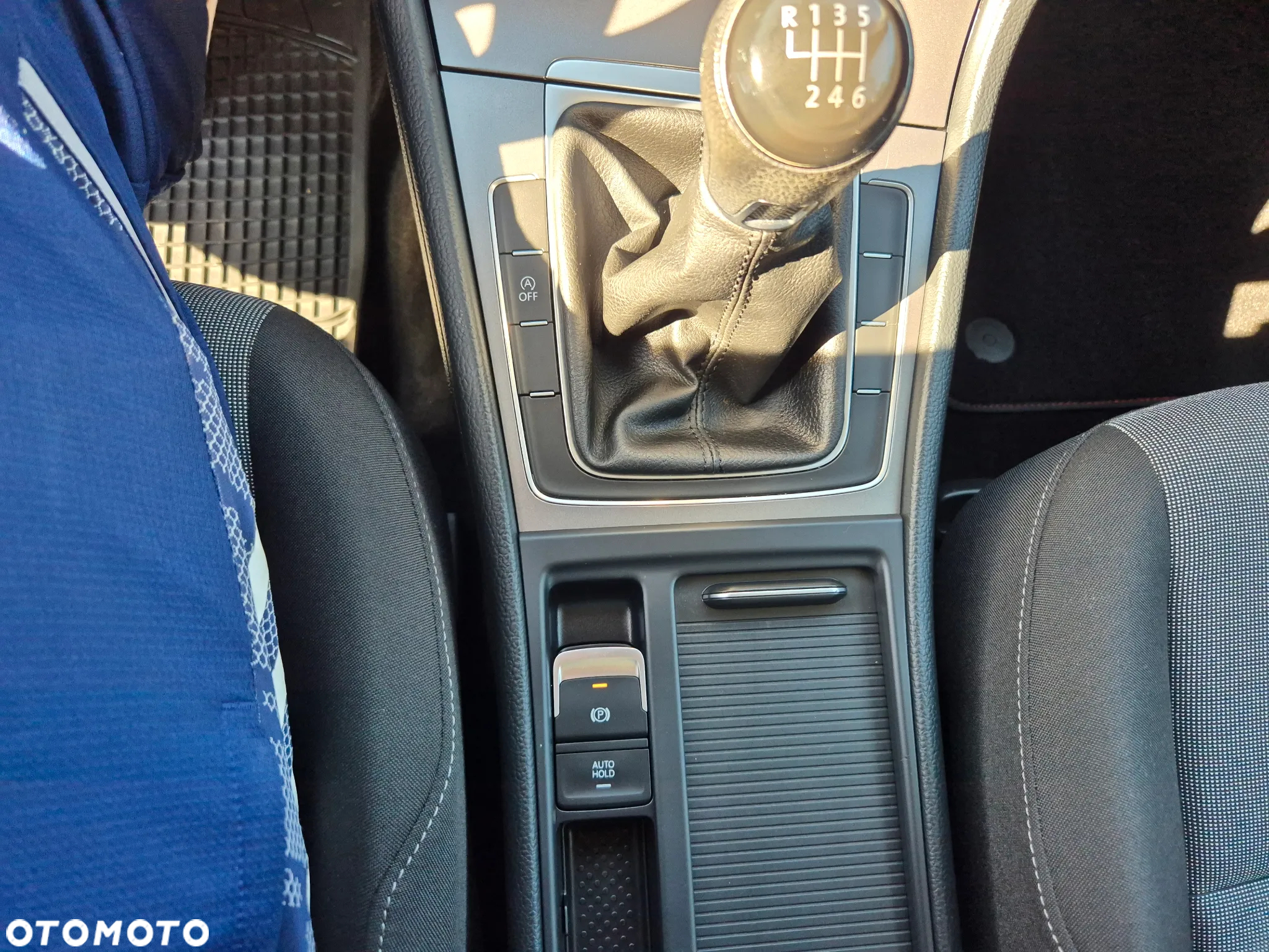 Volkswagen Golf - 20