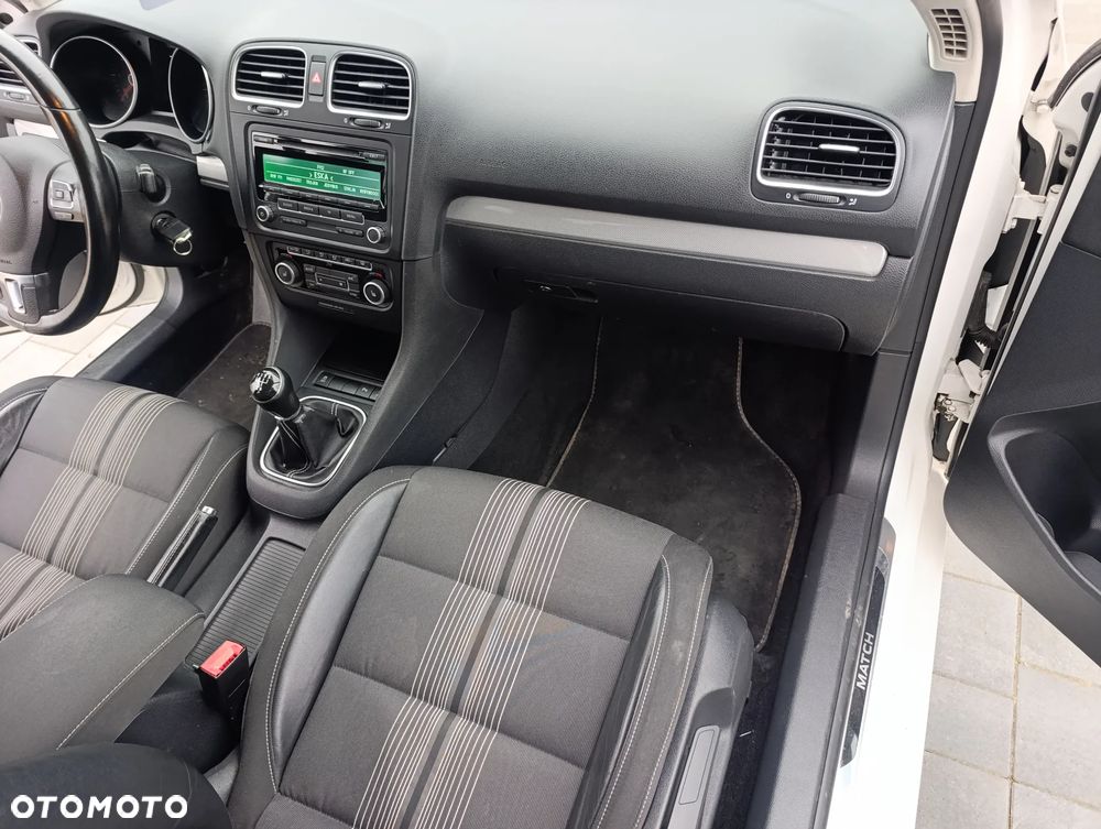 Volkswagen Golf 1.6 TDI DPF BlueMotion Technology MATCH - 14