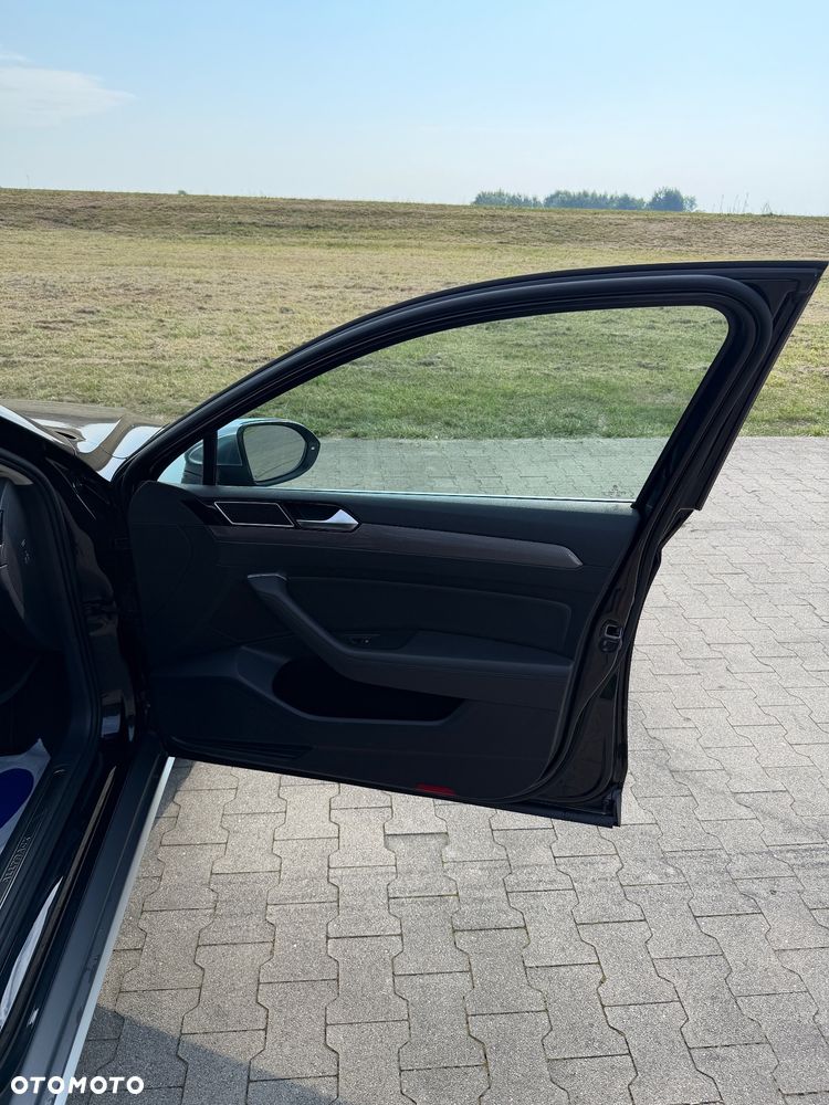 Volkswagen Passat Alltrack - 14