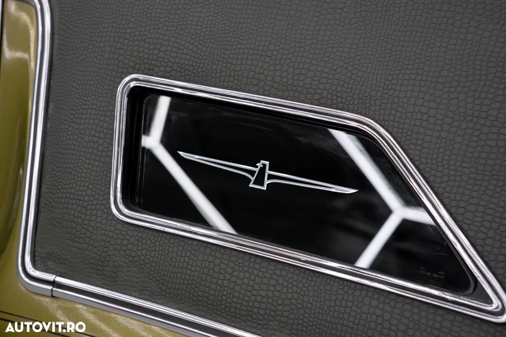 Ford Thunderbird - 21