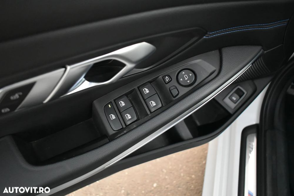 BMW Seria 3 320d xDrive AT MHEV - 12