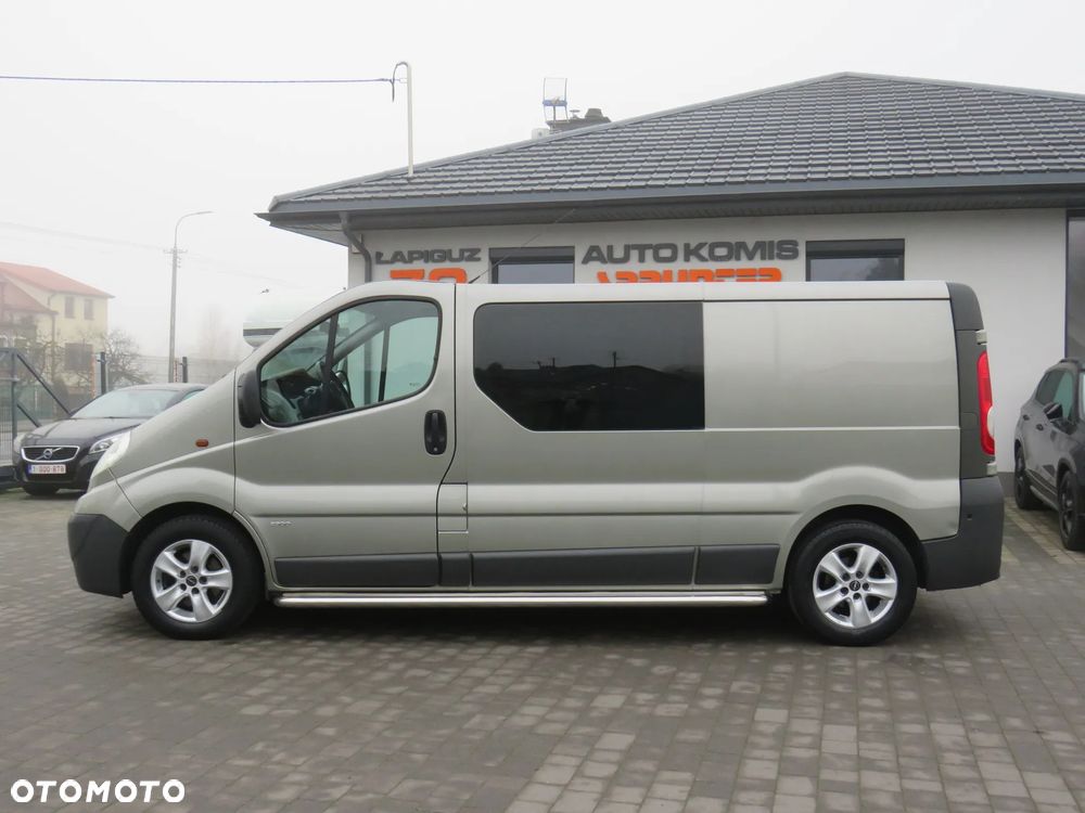Opel Vivaro Long 2.5CDTI 145Ps *Brygadówka 6 osób*Automat* - 21