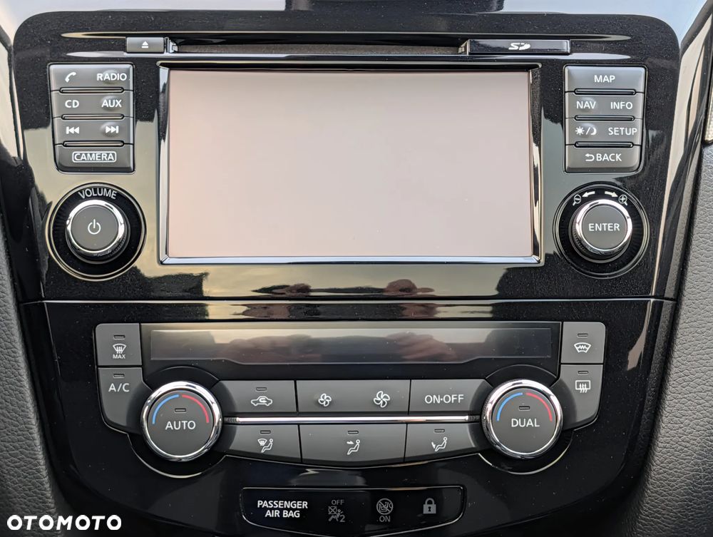 Nissan Qashqai 1.5 dCi N-CONNECTA - 25