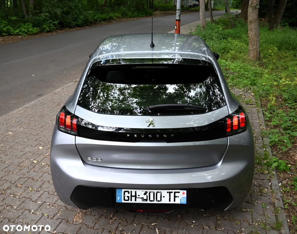 Peugeot 208 - 19