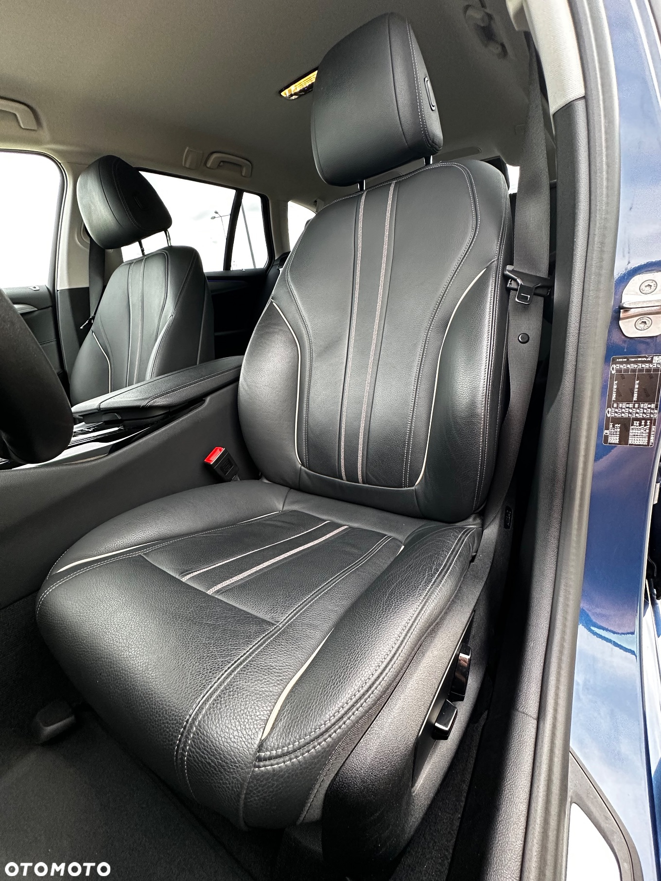 BMW Seria 5 520d Touring - 8