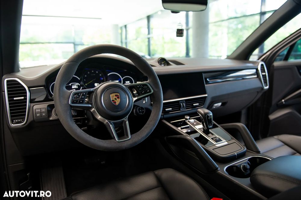 Porsche Cayenne - 17