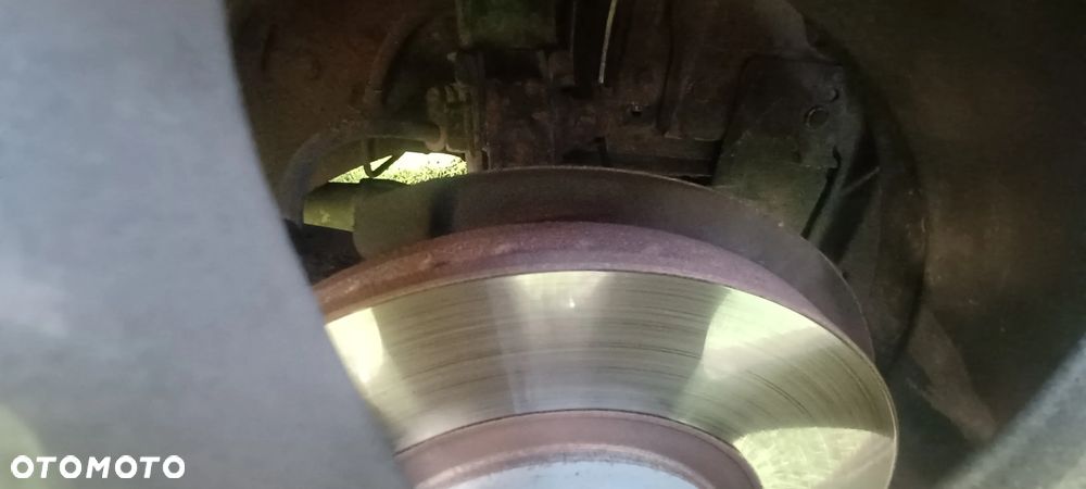 Subaru Legacy 2.0R Trend - 4