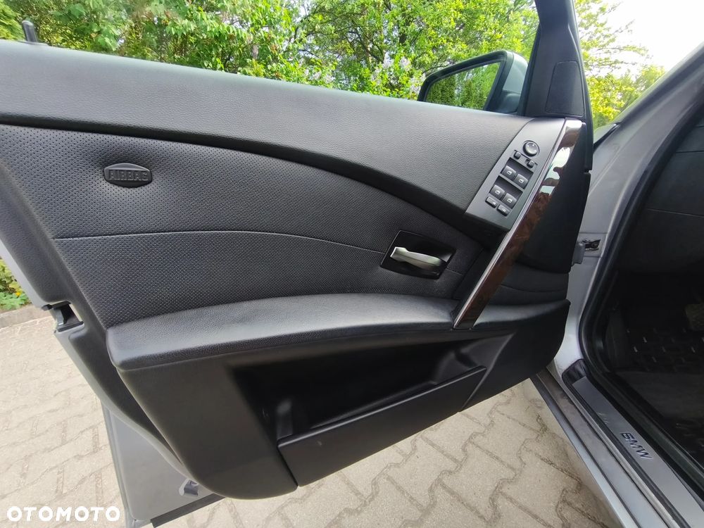 BMW Seria 5 - 16