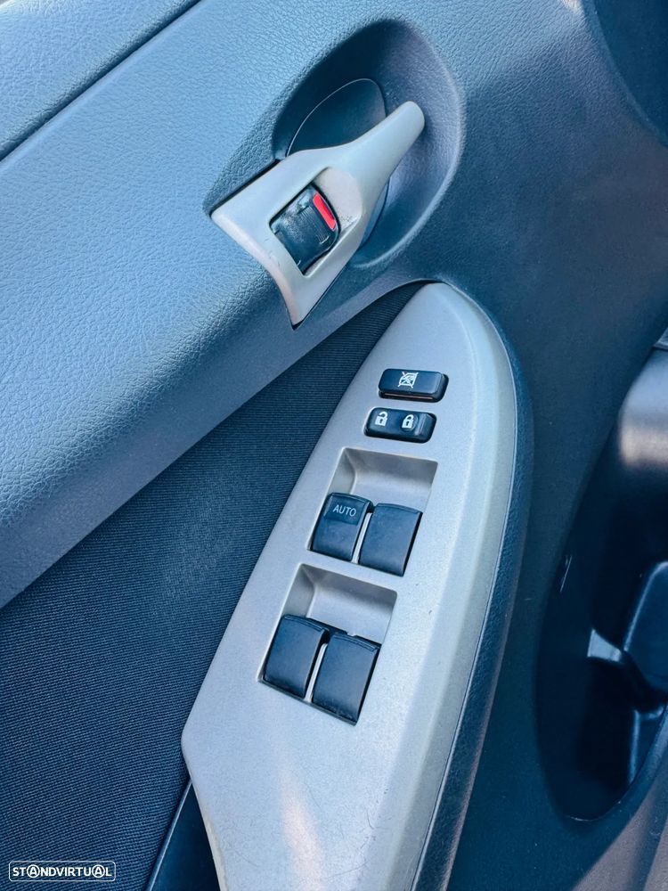 Toyota Corolla 1.4 D-4D Premium Pack - 11