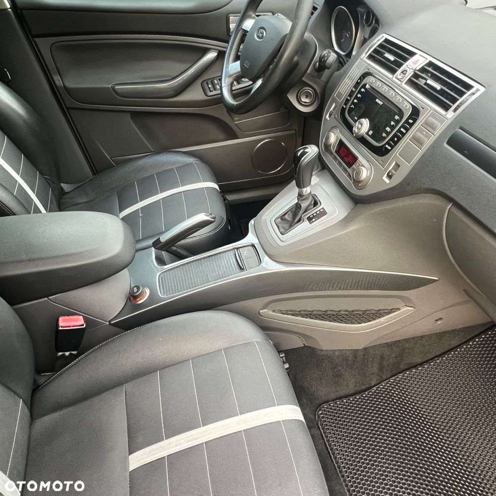 Ford Kuga 2.5 4x4 Titanium - 10