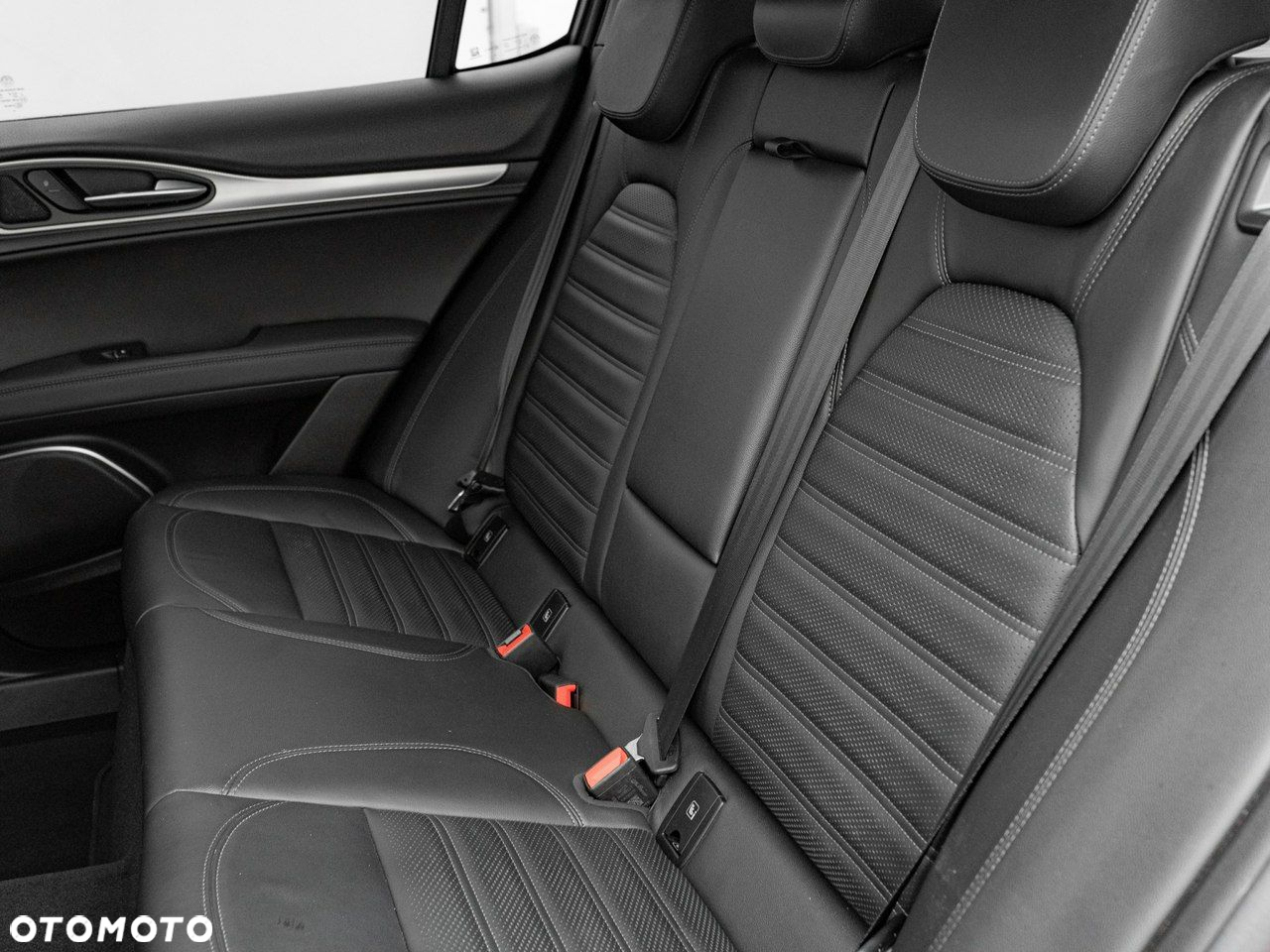 Alfa Romeo Stelvio 2.0 Turbo Sprint Q4 - 26