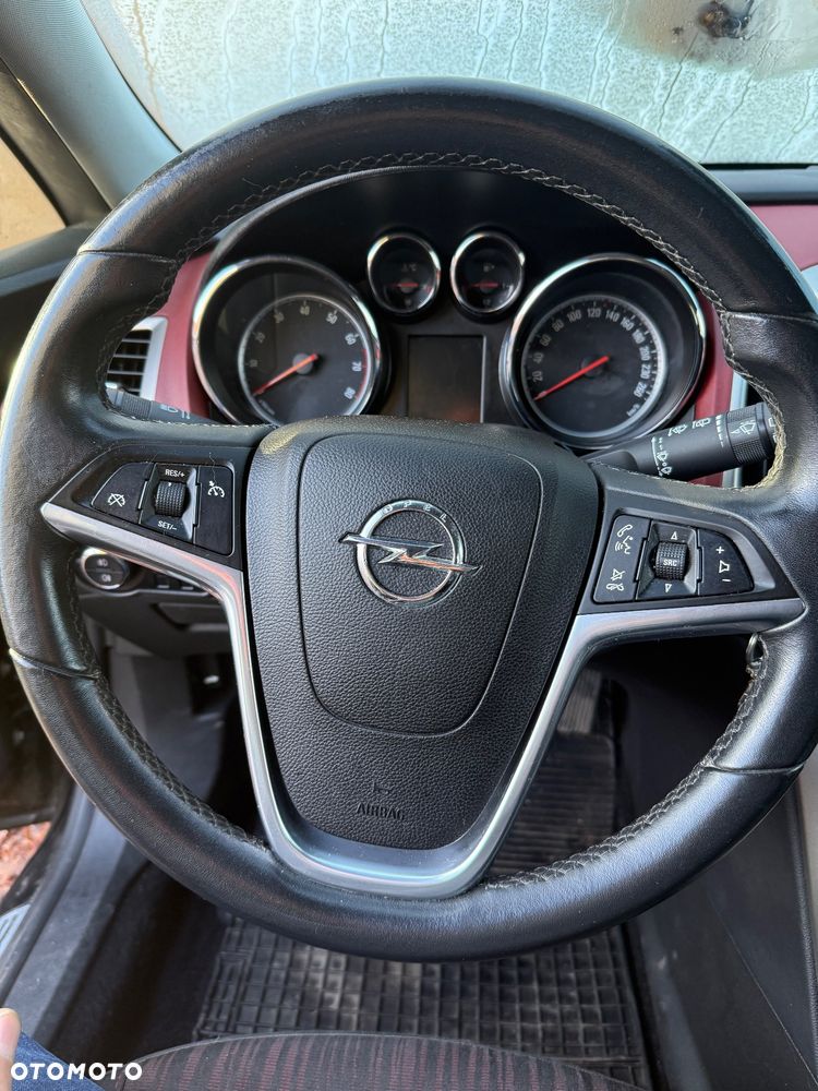 Opel Astra 1.4 Turbo Cosmo - 10