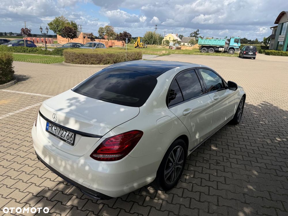 Mercedes-Benz Klasa C 200 7G-TRONIC Exclusive - 4