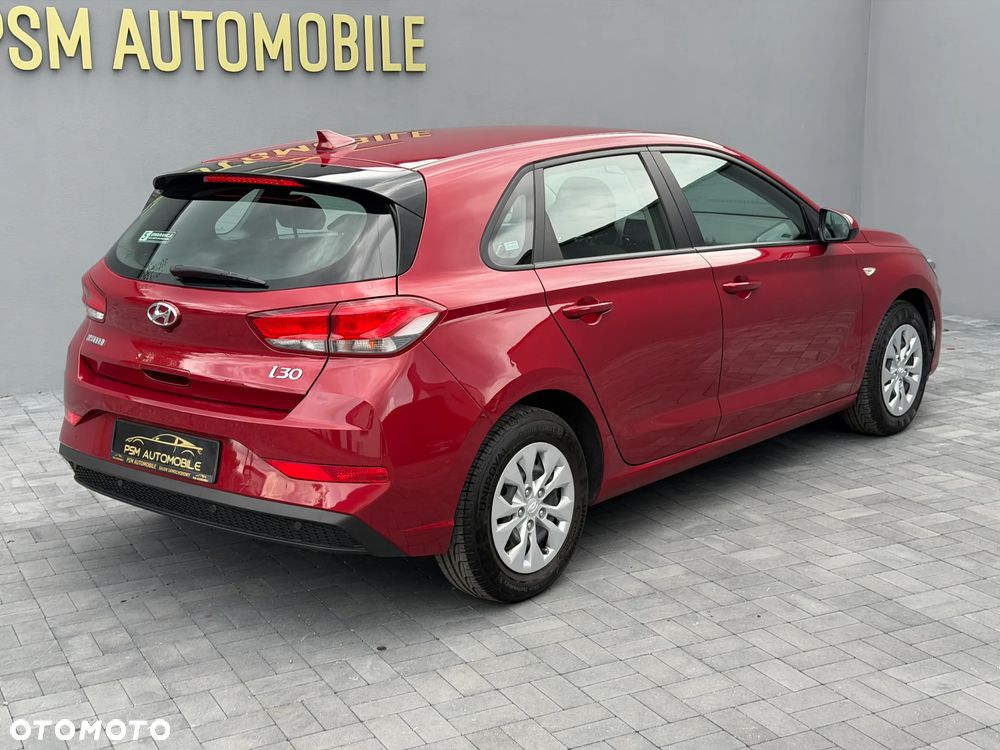 Hyundai i30 1.5 DPI Classic + - 9