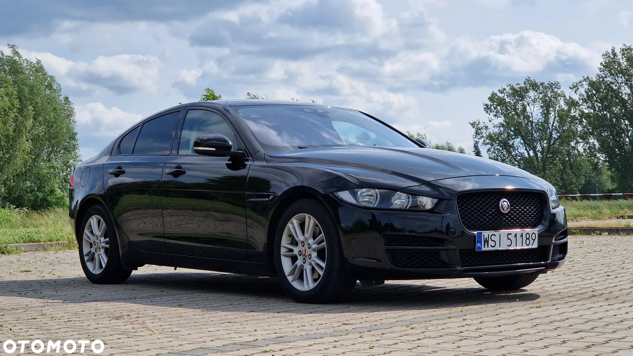 Jaguar XE 25t Prestige - 2