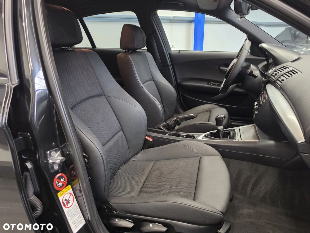 BMW Seria 1 120d DPF - 27