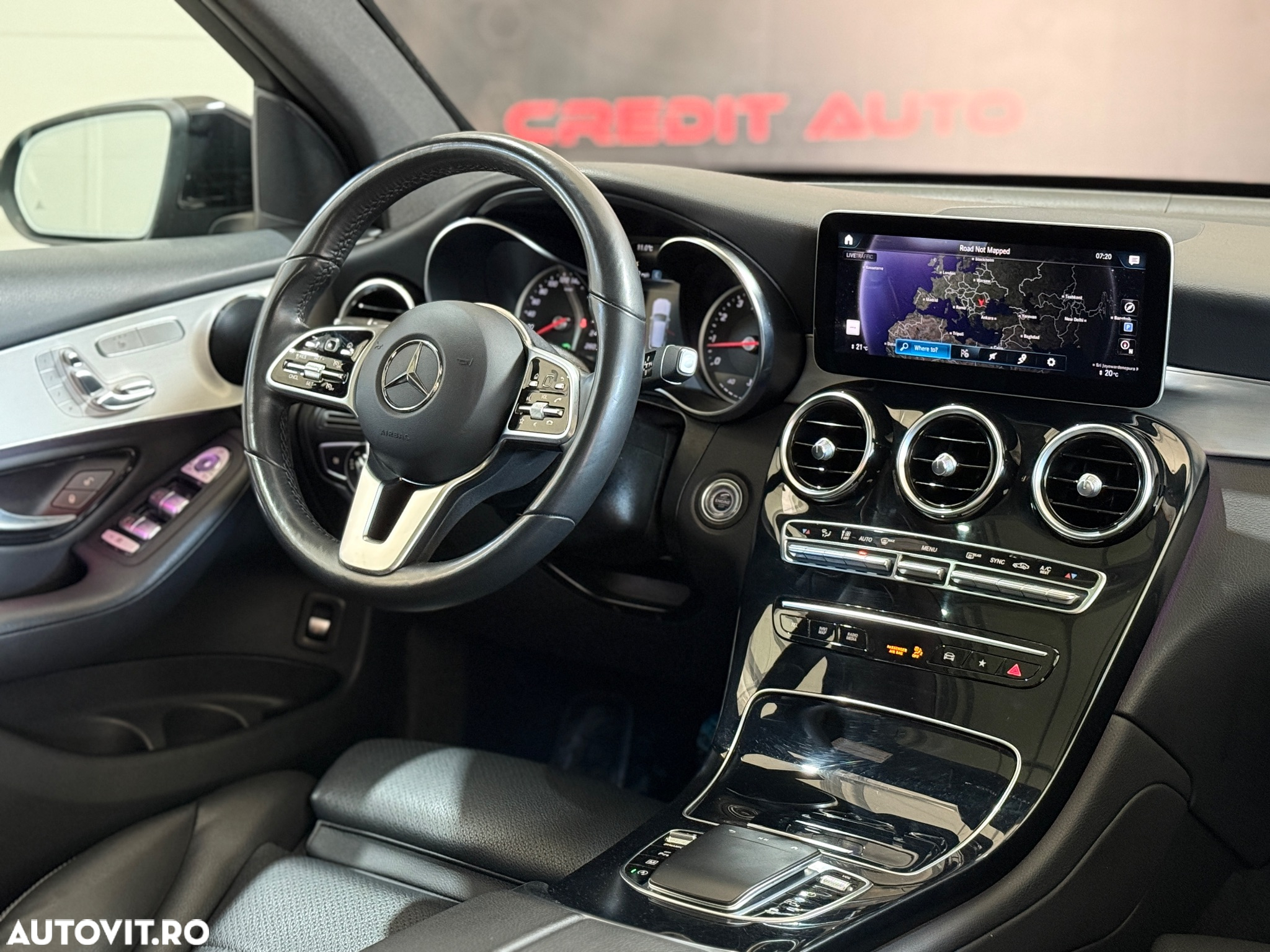 Mercedes-Benz GLC 300 4Matic 9G-TRONIC - 8