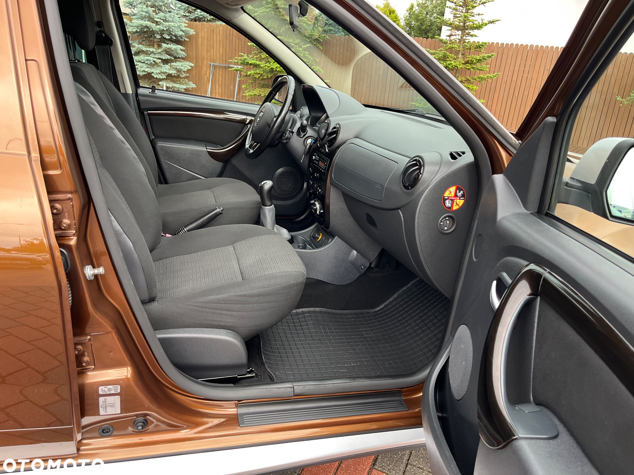 Dacia Duster 1.6 Laureate - 24