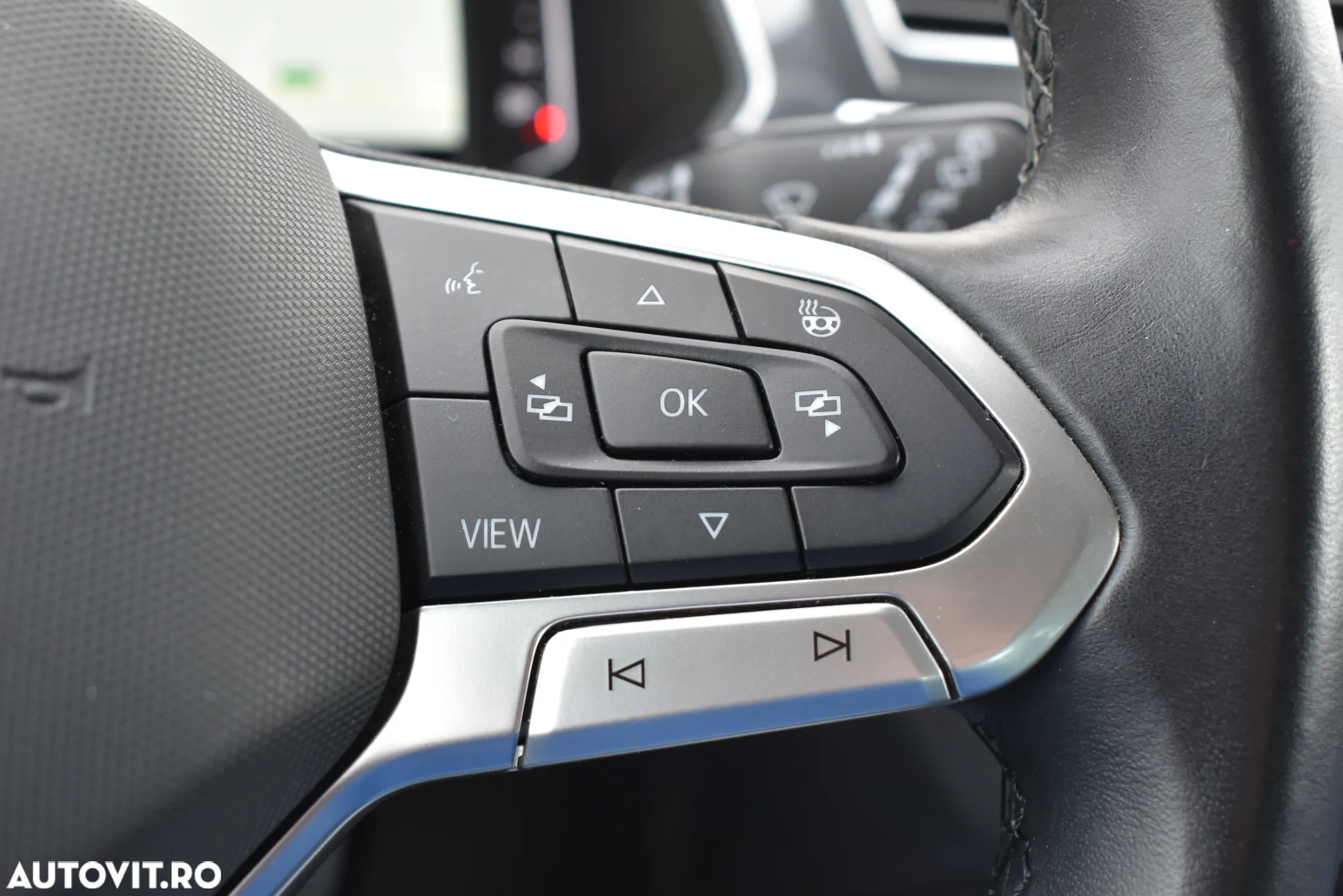 Volkswagen Tiguan 2.0 TDI SCR 4MOTION DSG Elegance - 25