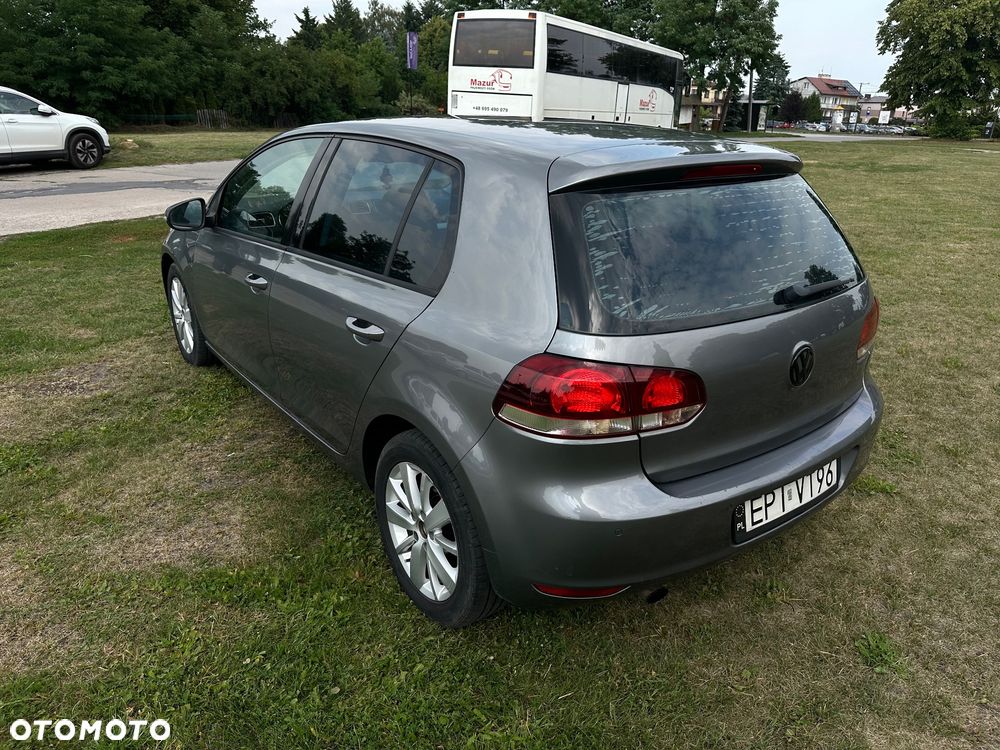 Volkswagen Golf 1.6 TDI DPF Highline - 5