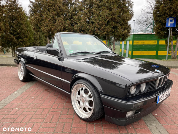BMW Seria 3 325i