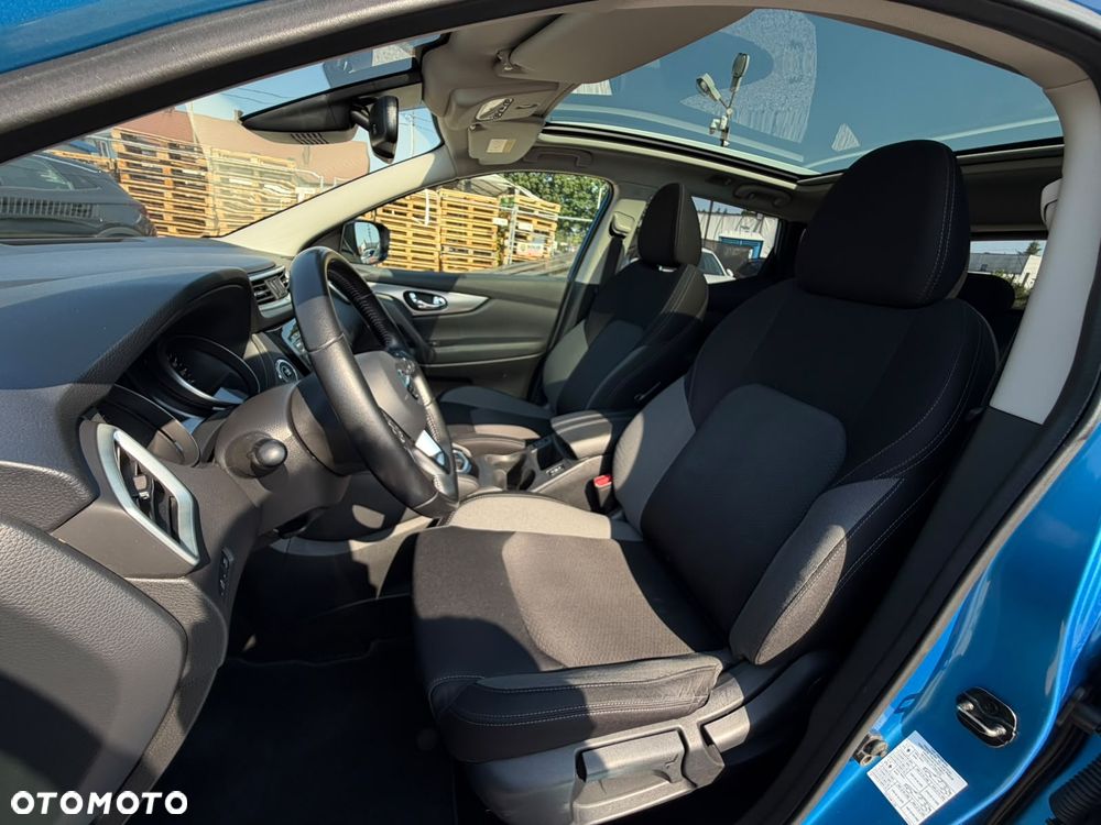 Nissan Qashqai 1.3 DIG-T DCT N-CONNECTA - 25