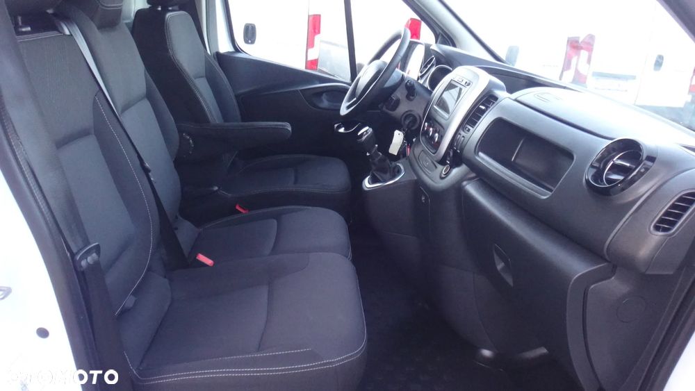 Renault Trafic - 12