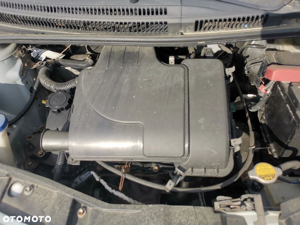 Części Toyota Aygo I 1.0B 1KR-B52 Lakier 8R0 - 16