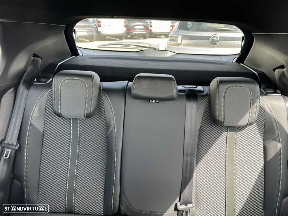 Peugeot 2008 - 10