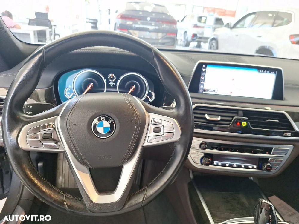 BMW Seria 7 740d xDrive - 11