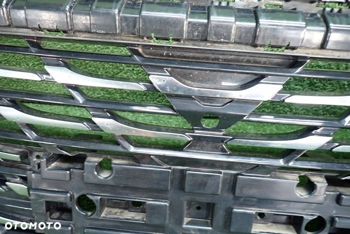 MG HS II 24- atrapa grill - 6