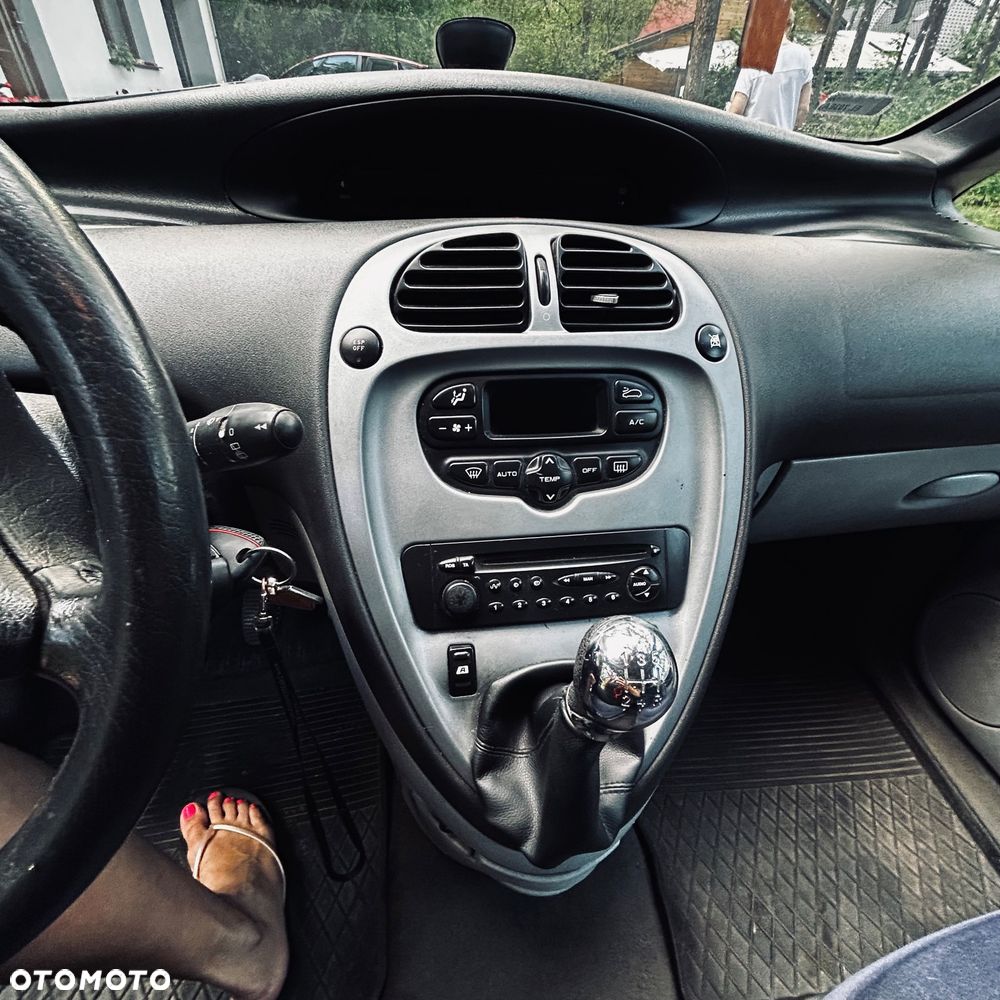 Citroën Xsara Picasso 1.6 16V Exclusive - 14