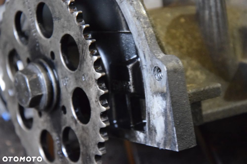 Opel Astra H 1.3 cdti 90KM Pokrywa zaworów z wałkami 55204918 Z13DTH Combo Corsa - 4